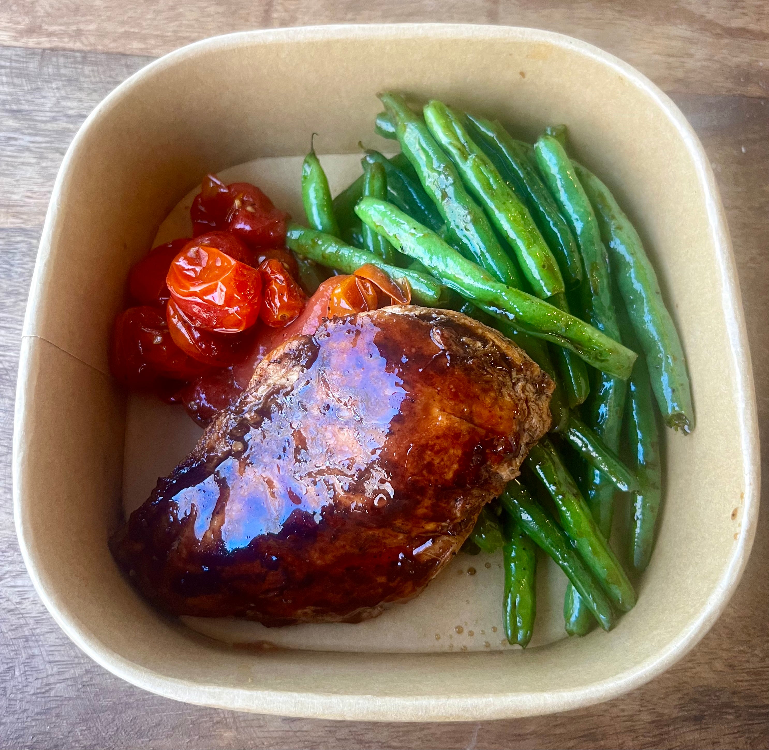 Balsamic Chicken with Roasted Tomatoes and Blistered Green Beans